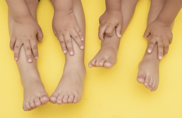 杨帆配资 孩子能长多高？看双脚就知道！有这4个特征未来矮不了